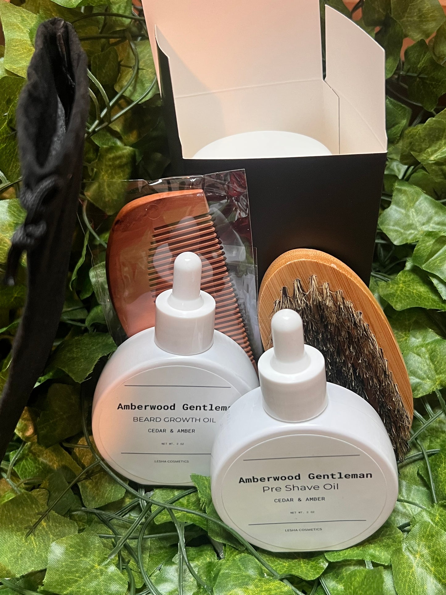 Amberwood Father’s Day Grooming Collection | Beard Growth Oil, Pre-Shave Oil, Shave Cream, Beard Brush & Comb Gift Set